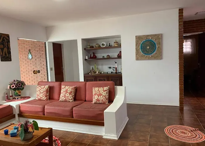 4 Suites, Ar Cond Tv, Internet, Piscina,150 Mts Praia! Aceitamos Pet!