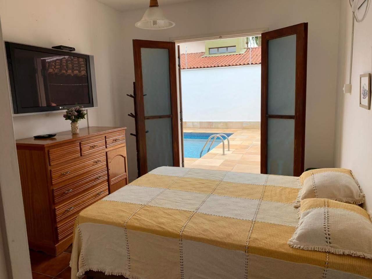 Holiday home 4 Suites, Ar Cond Tv, Internet, Piscina,150 Mts Praia! Aceitamos Pet!