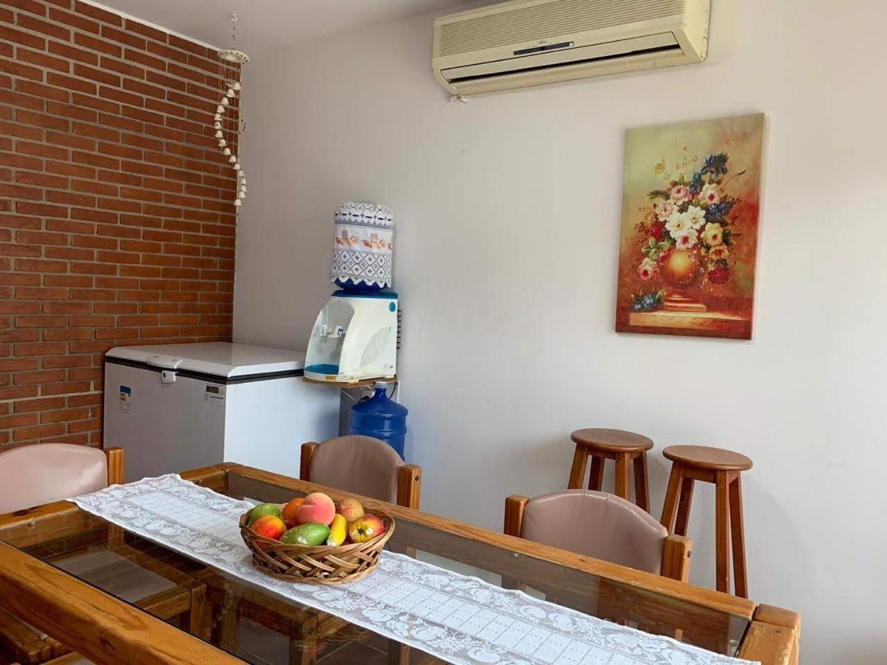 Holiday home 4 Suites, Ar Cond Tv, Internet, Piscina,150 Mts Praia! Aceitamos Pet!