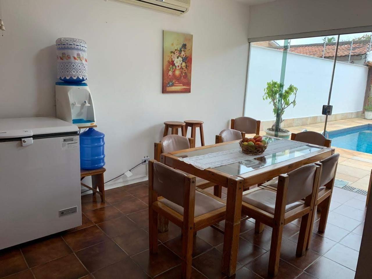 Holiday home 4 Suites, Ar Cond Tv, Internet, Piscina,150 Mts Praia! Aceitamos Pet!